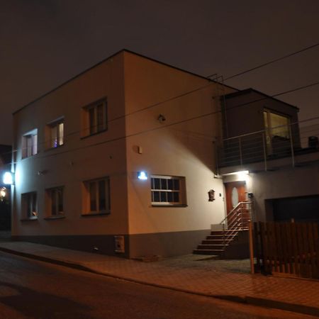 Bialy Dom - 2 Bedrooms คาโตวีตเซ ภายนอก รูปภาพ
