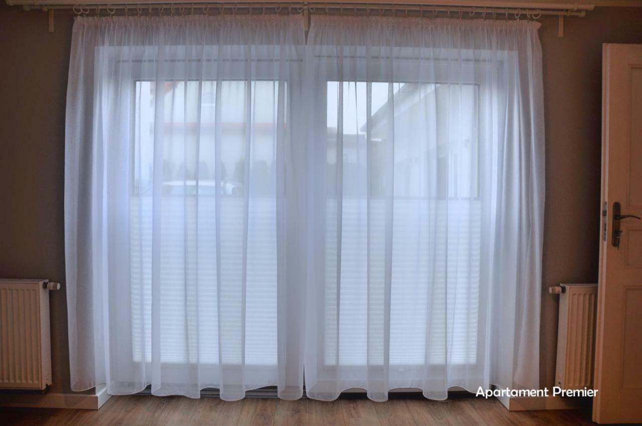 Bialy Dom - 2 Bedrooms คาโตวีตเซ ภายนอก รูปภาพ
