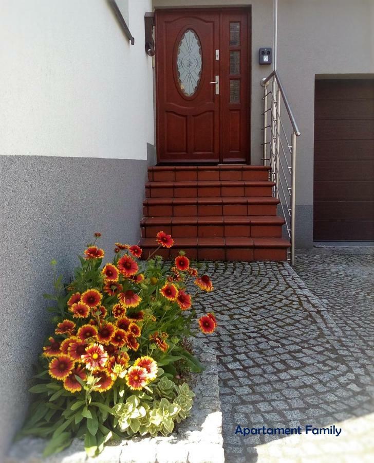 Bialy Dom - 2 Bedrooms คาโตวีตเซ ภายนอก รูปภาพ